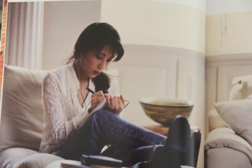 坂井泉水|有颜又有实力的女歌手，凭一首歌火了26年，如今歌曲还被写入教科书！