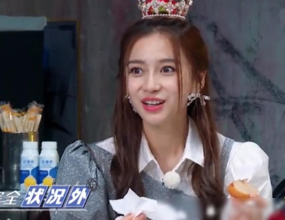 |32岁baby撒娇,有谁注意到男嘉宾们的表情?过于真实了