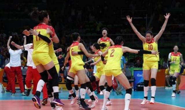 「郎平」真正的排球大师！女排里约夺冠，郎平这三次暂停堪称经典