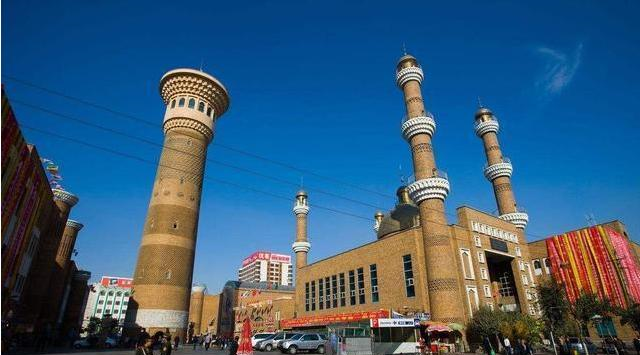 二线城市|中国最自信二线城市：号称亚洲中心却勉强二线，工资却堪比新一线