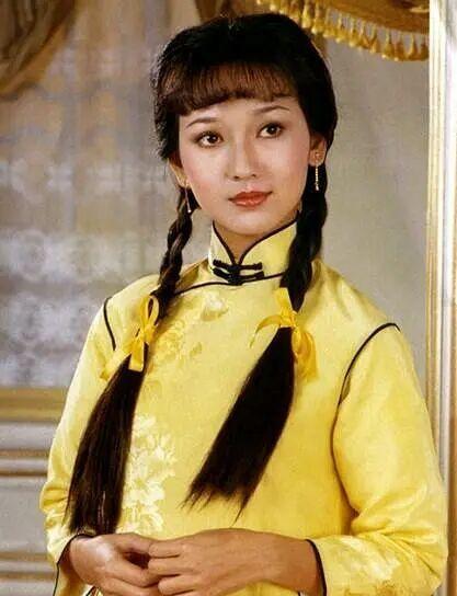 娱乐圈|出生在50年代的娱乐圈四大美女如今都成了花甲老人,谁才是最美