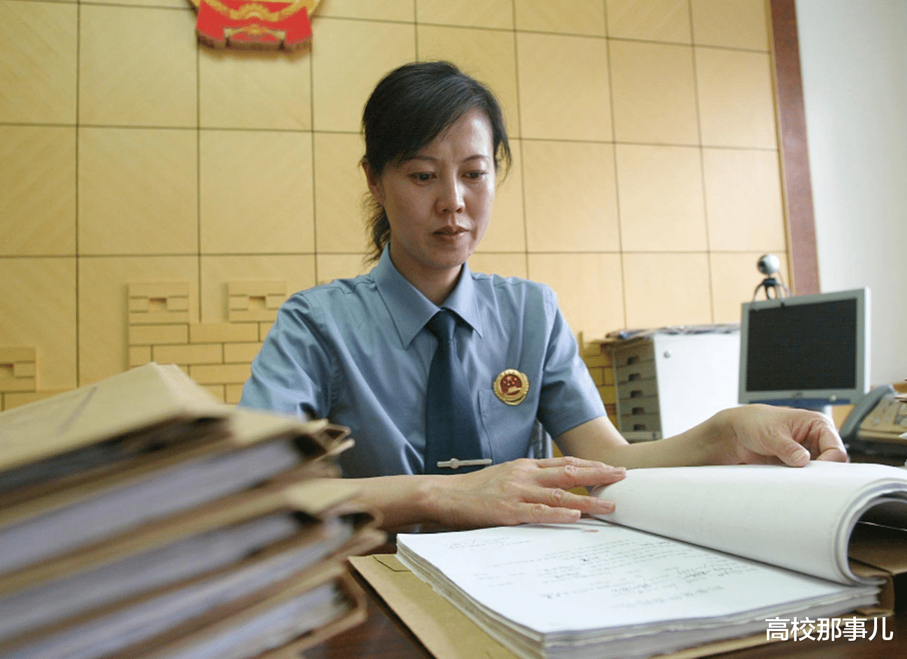 教师|铁饭碗再次升级,国家亲自出面涨工资,这个行业太幸运了