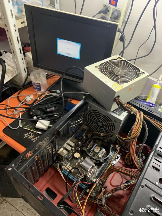 主板|面包店门口捡到一台主机，开机那一刻让我失望，结果没让我失望！