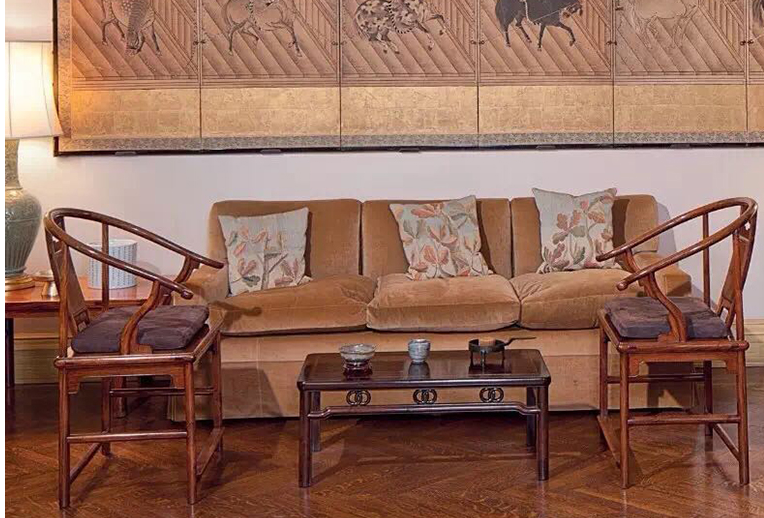 |同款大红酸枝红木家具，价格相差数十万，这都是因为商家黑心吗？