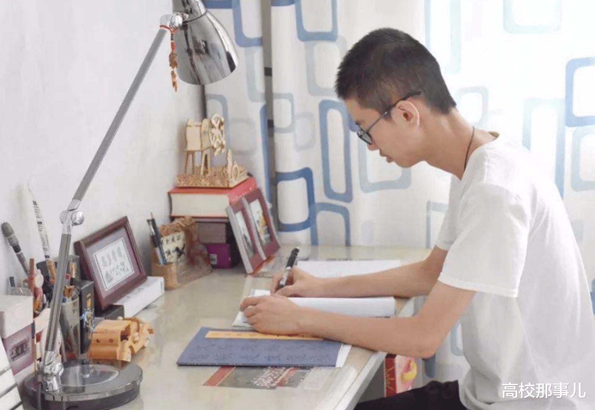 「陪读」为什么很多高三生家长选择陪读？班主任：陪读对高考生有3点好处