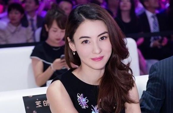 张柏芝|神秘男浮出水面？张柏芝晒侧面照，三胎生父终于要露面了？