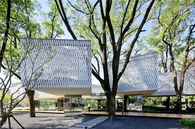 三家联合体46.28亿拿下硬核地块，漕河泾东区133.8万㎡史诗级更新！