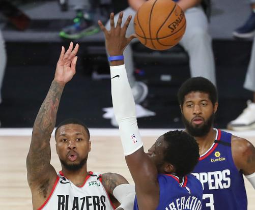 smg|NBA神剧本：快船想坑湖人却意外赢球！利拉德重大失误，西部争9大乱