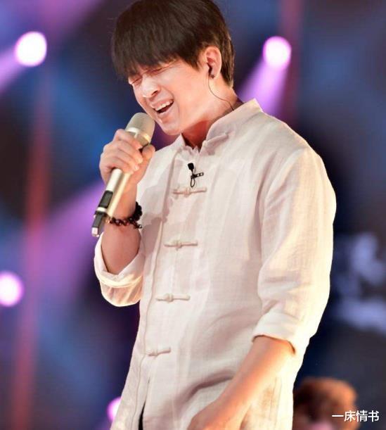 「潘粤明」潘粤明为《龙岭迷窟》片头题字，学生时代就发表文章，还写过剧本