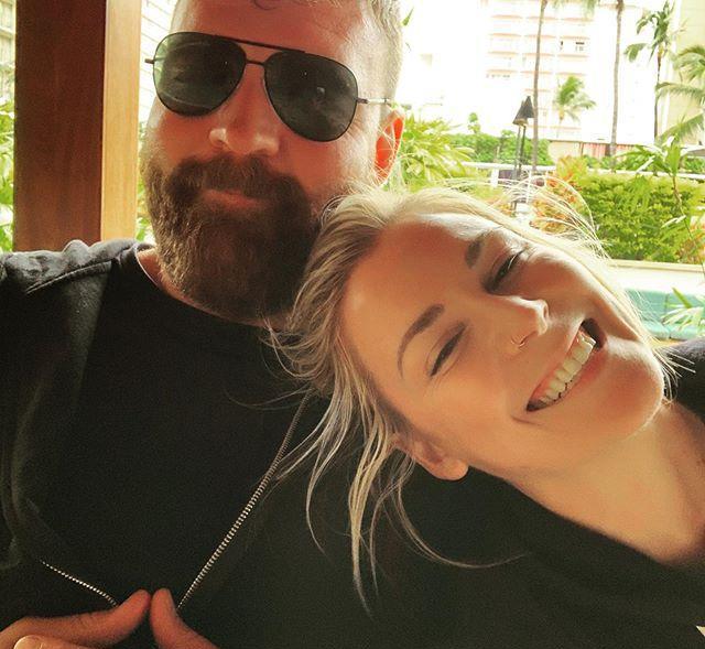 [wwe]AEW乔·莫斯利乱入WWE节目引高层不满，罗曼居家不忘力挺兄弟！