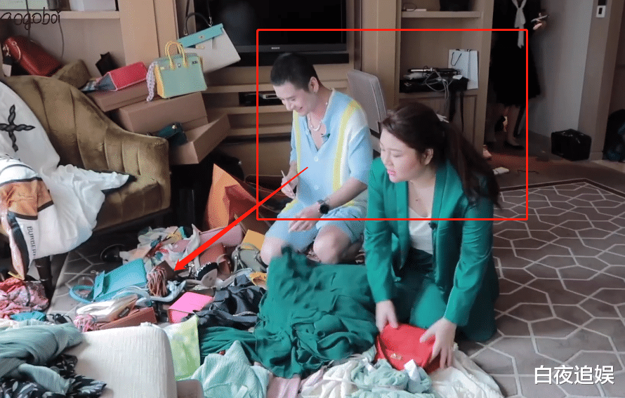 杨天真|有种“炫富”叫杨天真，录节目清理“生活垃圾”，满地都是奢侈品