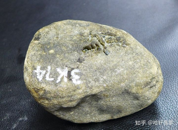 翡翠|快来打包带走16种翡翠原石的皮壳分类，收藏这篇就不用担心皮壳了！