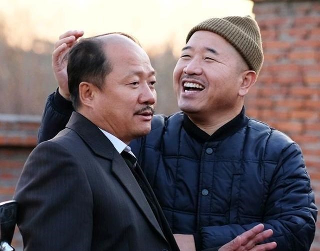 刘能|王小利带发出镜实锤角色被换一事,看到新“刘能”,我还是弃剧吧