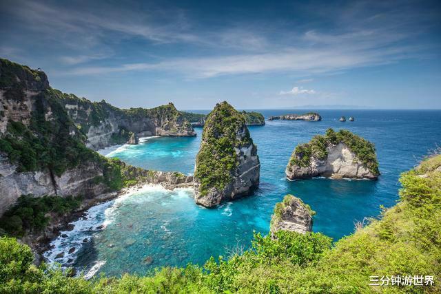 「巴厘岛」以前嫌中国游客没素质,如今彻底“凉凉”,眼巴巴盼着游客到来