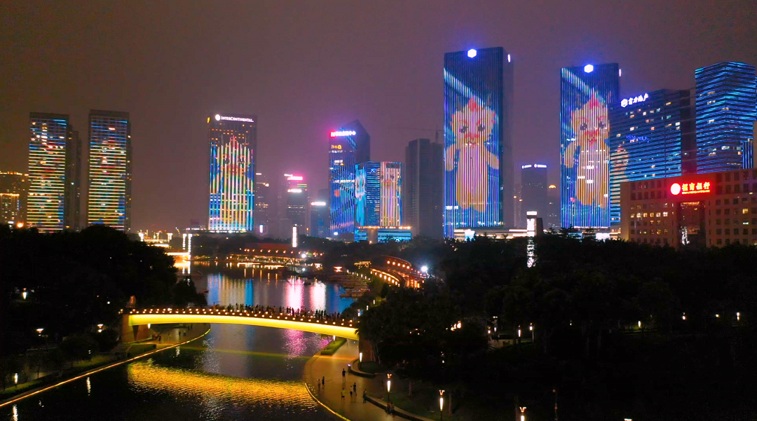 南海发布|靓爆！千灯湖巨幕正式亮灯！海量美图来了→