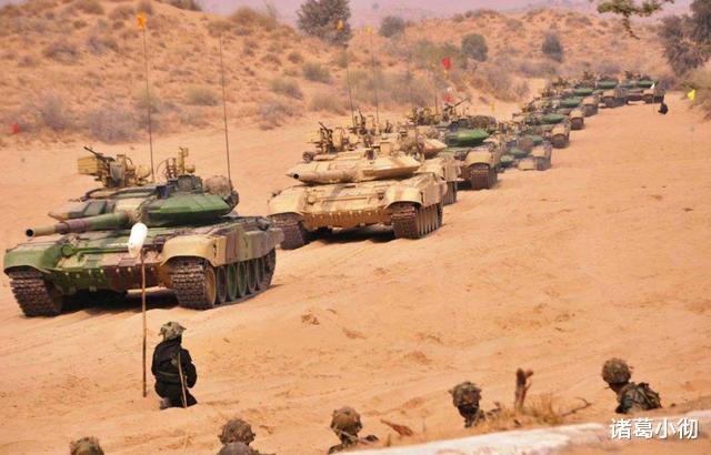 印度@边境村庄已全部撤离，印度在山顶架起重型机枪，前线部队获开火权