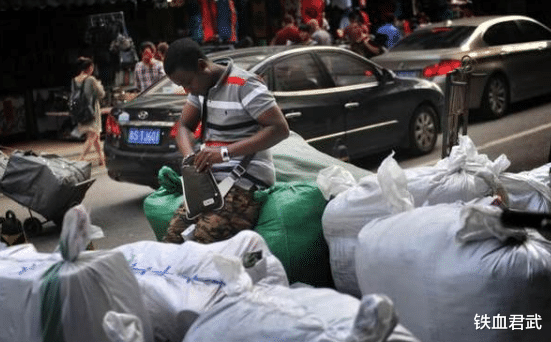 |为何大批黑人连夜离开中国？只因我国这一新规，网友：干得漂亮