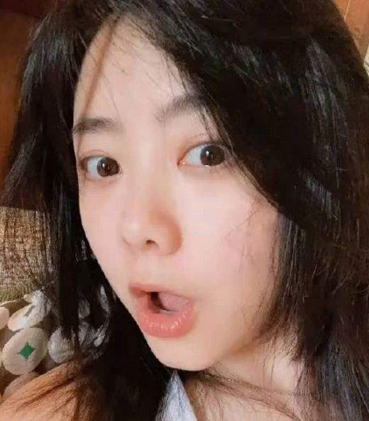 林心如|84斤谭松韵意外暴露120斤粗腿，但她单凭这点就吊打10个奚梦瑶！
