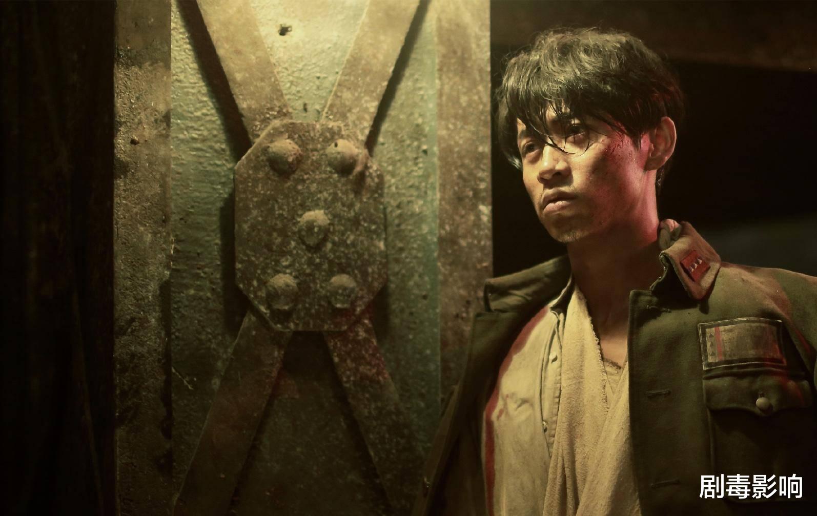 八佰|《八佰》中的“小鲜肉”们，满脸是灰，却比任何时候都帅