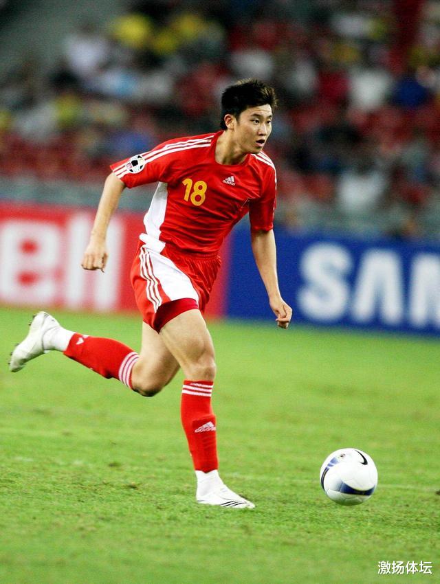 『周海滨』他曾是中国最年轻国脚，一年7线作战，被鲁能清洗后靠直播发声