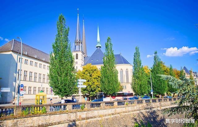 卢森堡|世界上最富有的国家,人均GDP是中国的11倍,人人住别墅开豪车