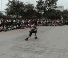 |“钓鱼钓出来个破石头，看起来很值钱的样子”还是放回去心里踏实点！哈哈哈哈哈