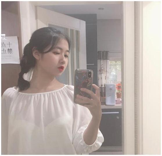 火风■火风16岁女儿罕露面，霍尊是其同父异母哥哥，二人长相似粘贴复制