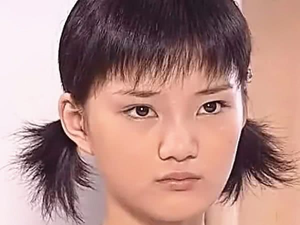 「萧晴」还记得《红苹果乐园》的萧晴吗?当年嫌她丑,如今追她追成狗