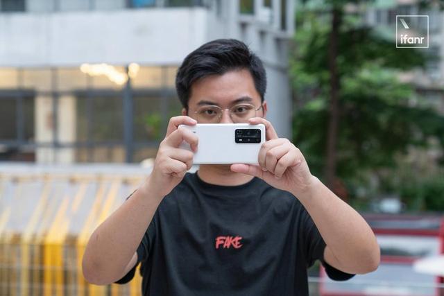 「」华为P40 Pro+评测：超感知徕卡五摄，和P40 Pro的区别在哪里？