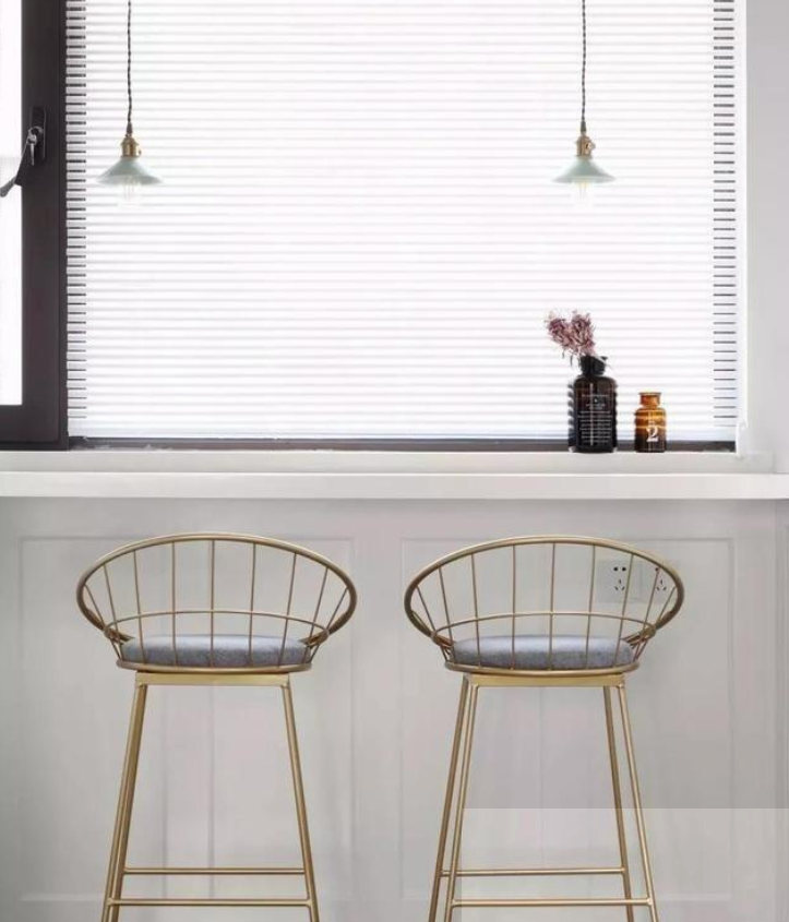 []106㎡北欧风半包花7万，把阳台变成了休闲吧台，这样的设计真讨喜