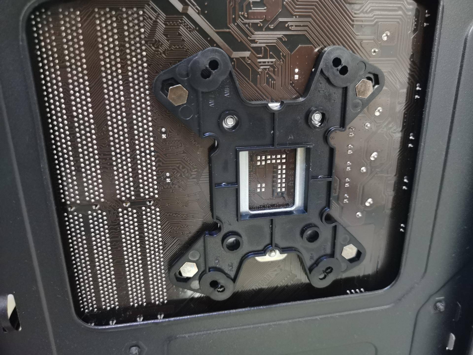 CPU：新手小白第一次更换CPU散热：反人类400这不是挺好装的吗