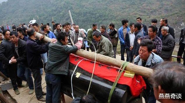 ▲人死后为什么要用布将脸盖上?原来并非迷信,而是有科学依据的