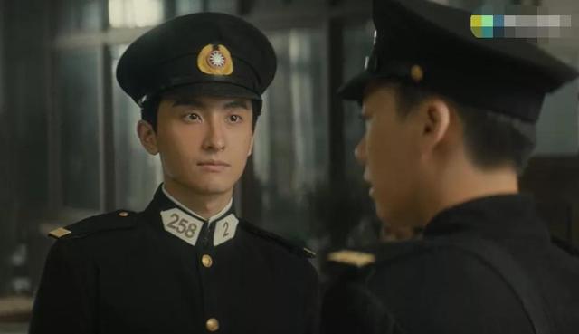 李易峰|《隐秘而伟大》首播！李易峰发福明显放下包袱，滤镜真实获好评