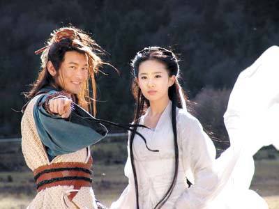 刘亦菲|为演“杨过”削骨整容，却遭到刘亦菲嫌丑拒拍，如今的他火到“高攀不起”