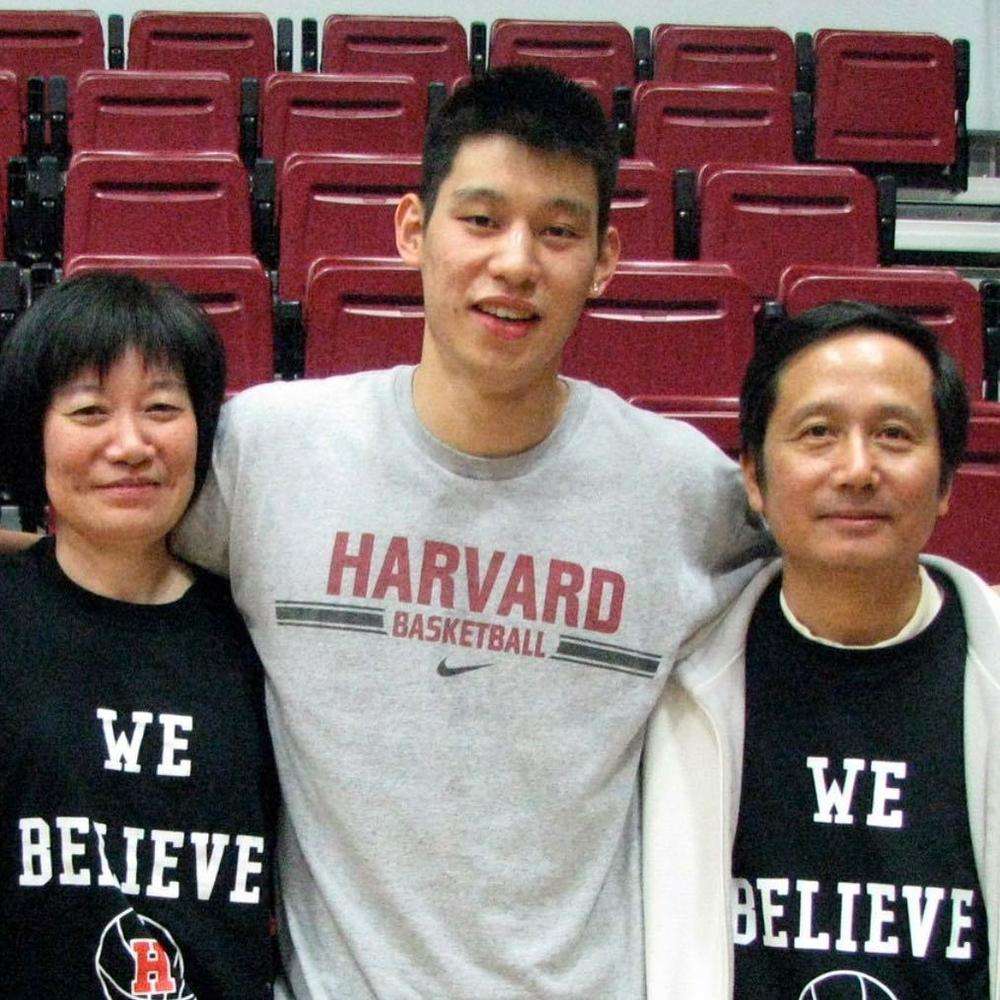 林书豪|林书豪为何宁愿在NBA打替补，也不愿意在CBA打球，他的回答很真实