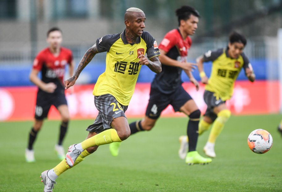 北京国安|中超积分榜，上港遇阻让出榜首，国安恒大3连胜，升班马抢分成功