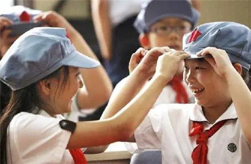 狼牙山五壮士|《狼牙山五壮士》为何被课本移除？专家给出的解释，令人愤怒不已