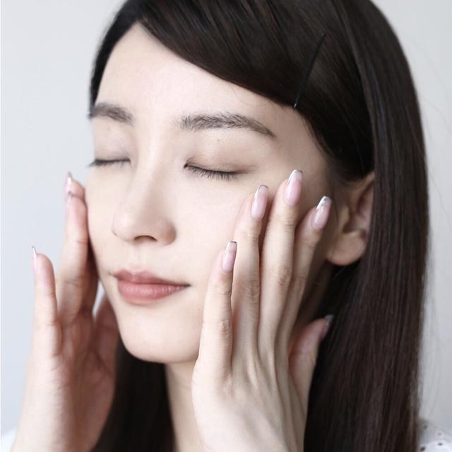 #护肤品#肌底液和精华液有什么区别？钱包预算不够，能不能只用一样护肤？