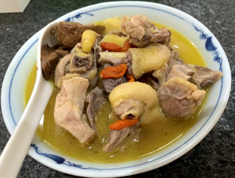 三伏天|广式姜酒鸡，不用一滴水就能做，祛风活血还滋补，三伏天吃正合适