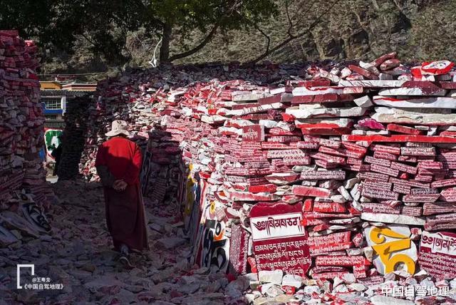 「金顶」3000公里，中国即将诞生一条新的东西向进藏大通道！|中国自驾地理
