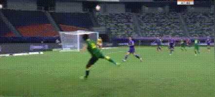 教练|进球被取消+2张黄牌!泰达教练组怒找裁判要说法,谁注意到王宝山