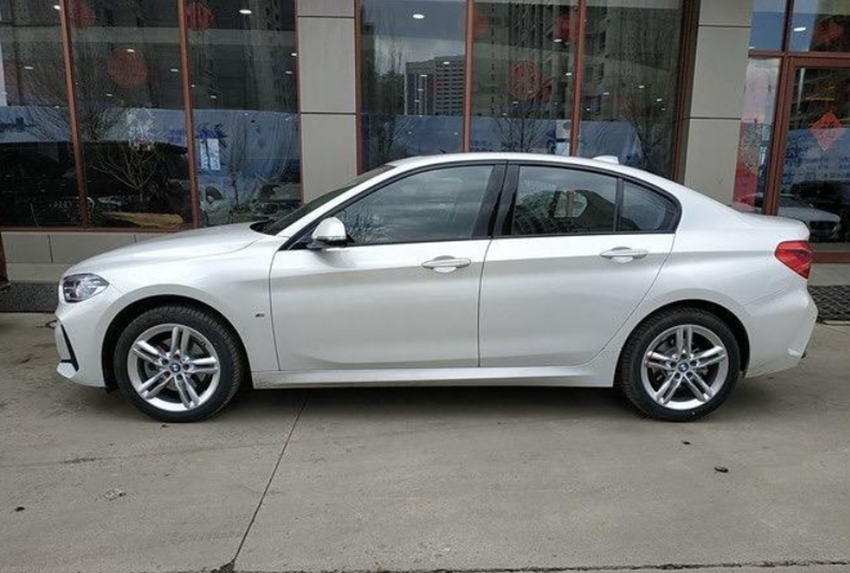 新车|卖“白菜价”豪车!从19.8万跌到13.7万,油耗5.4,后悔买思域了