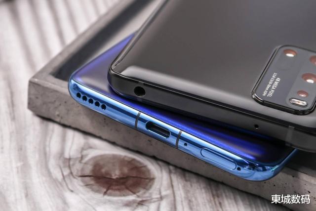 「荣耀」双前摄并不是为了给你更好的自拍效果，而是打孔屏技术不过关！