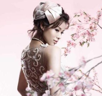 胡杏儿|被黄宗泽“哄”8年,小3逼宫终心死,胡杏儿转身倒贴3000万嫁人