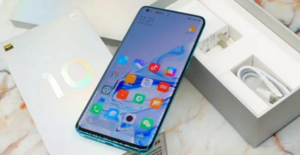 小米科技|小米10冲刺销量，价格仅iPhone12的一半，256GB+30W快充