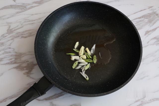 肥肠|“最脏”的一道菜，许多人一直误把它当成美食，医生却从来不吃