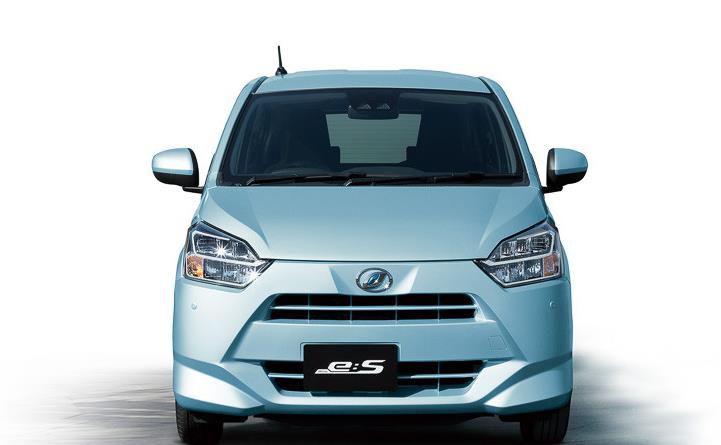 「雷克萨斯」丰田版“奥拓”来啦！1.0升动力+CVT，精致外观比本田飞度大气！