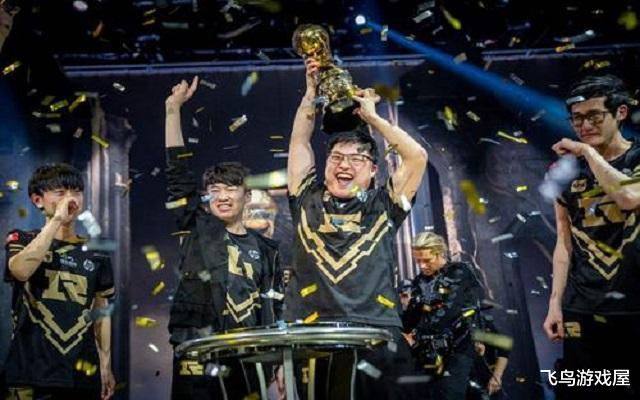 Uzi|退役才开始怀念，UZI带队全LPL下限最高，保底都是季后赛的水平！