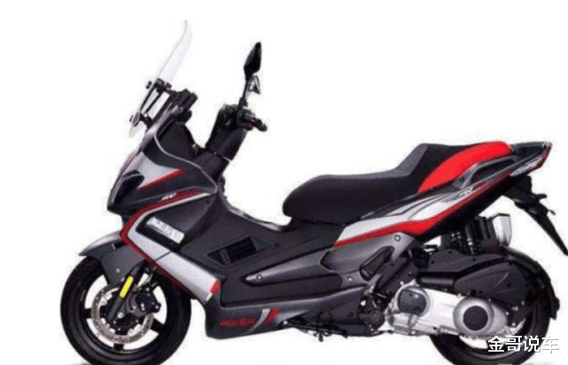 阿普利亚|硬核休闲旅行大绵羊，满油续航576.5KM，售价2.68万，油箱容积15L