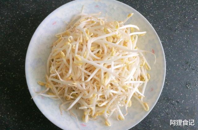 「韭菜」老婆坚持每周吃3顿此菜，脸色红润腰也细了，朋友夸：人越来越美